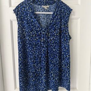 Dana Buchman Black and Blue Patterned Sleeveless Blouse